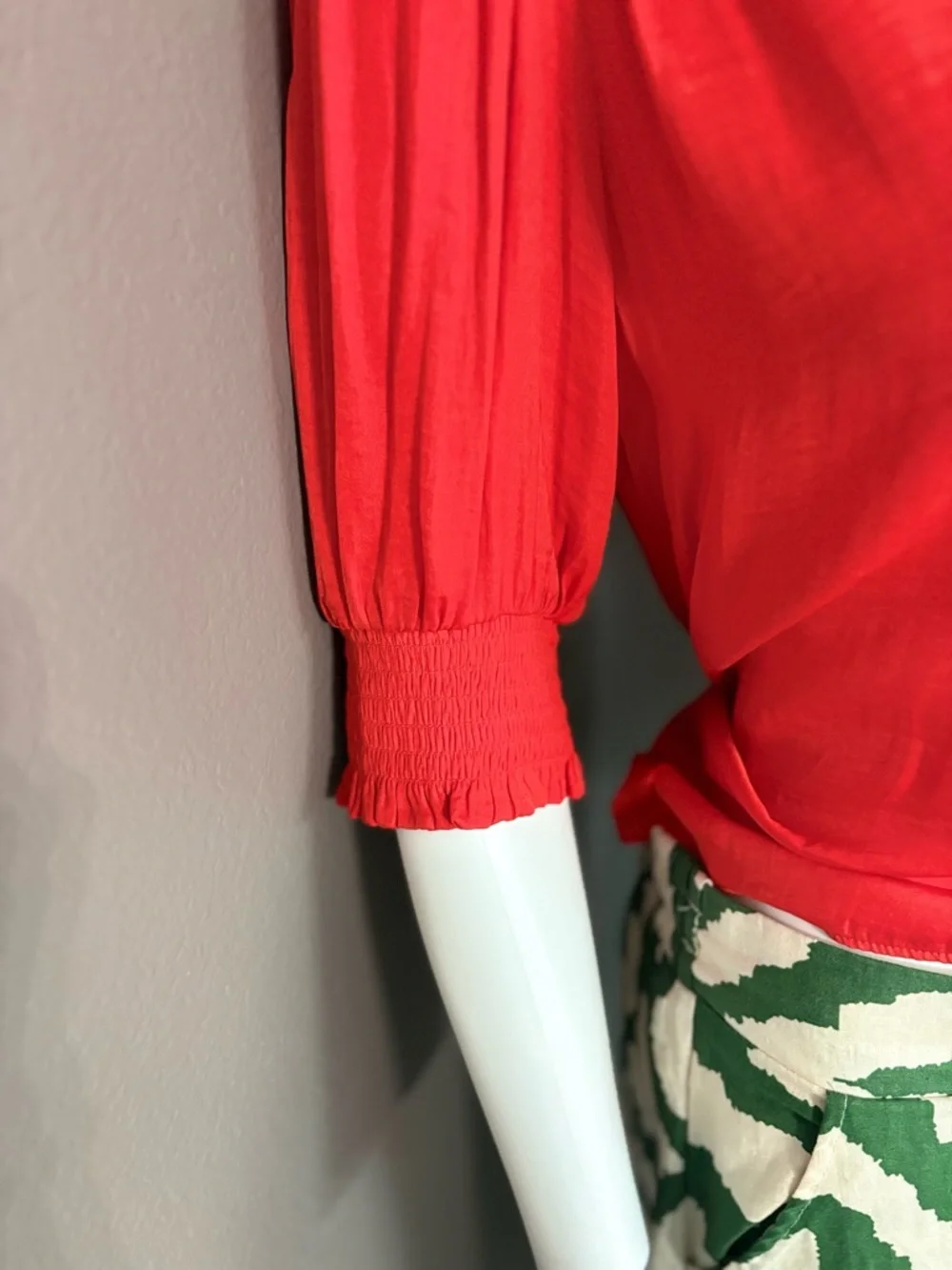 Women's Red V-Neck Puff Sleeve Blouse